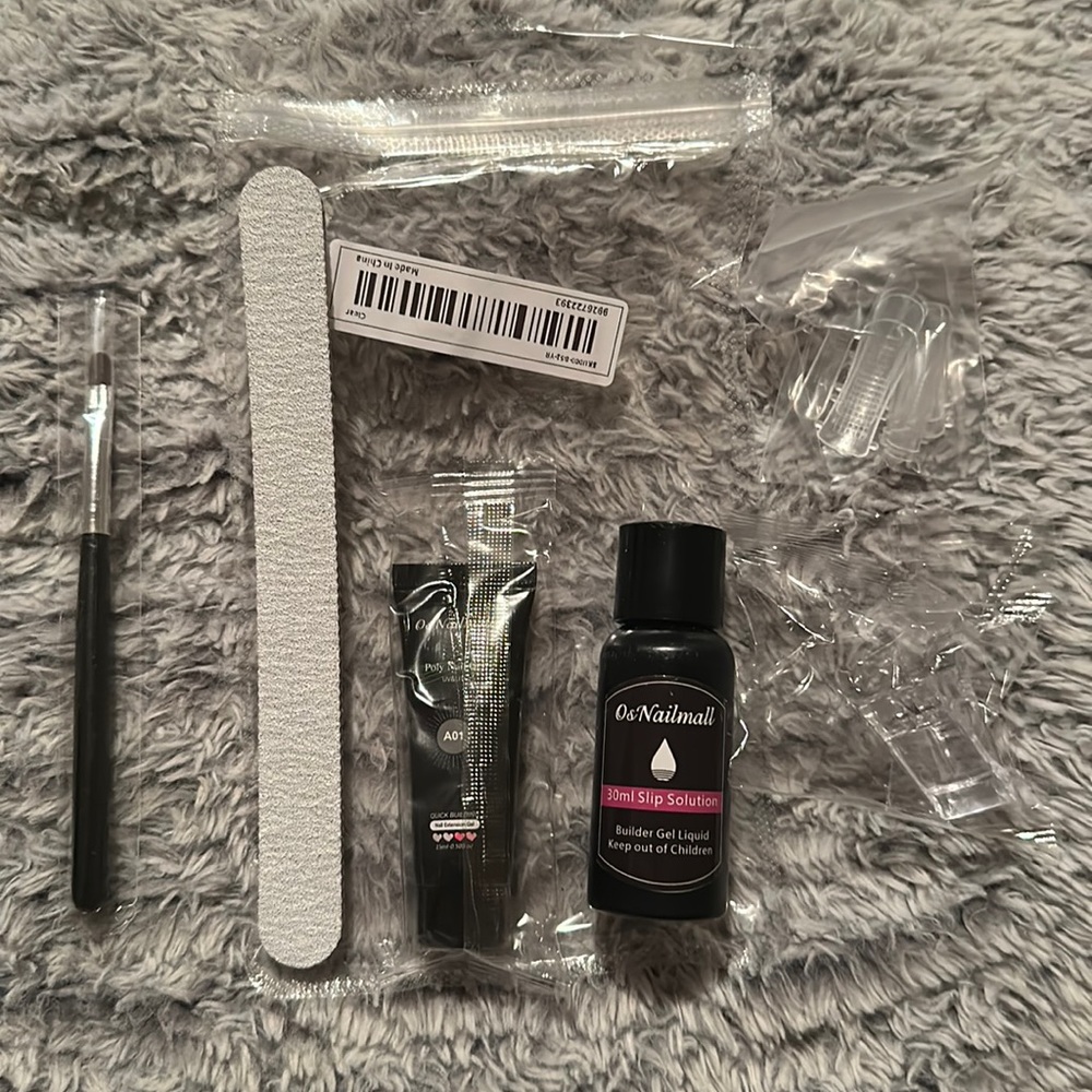 Polygel nails set